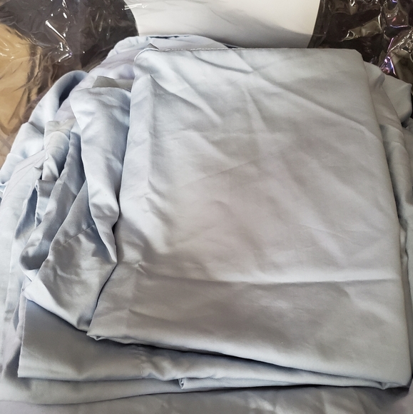 King size sheet set - Picture 2 of 2